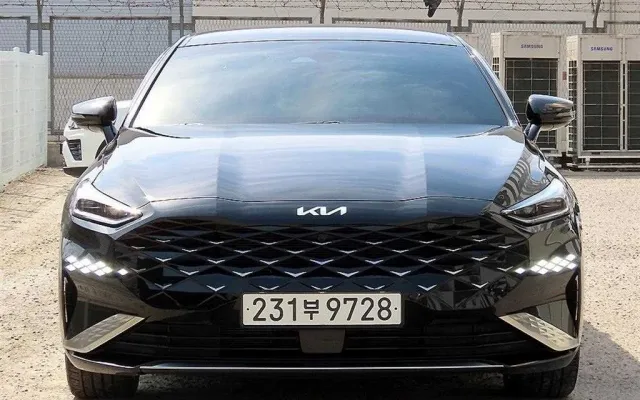 모닝어반 중고차 K8 2.5 2WD 매물 사진 4 - 2022/03 61,623km